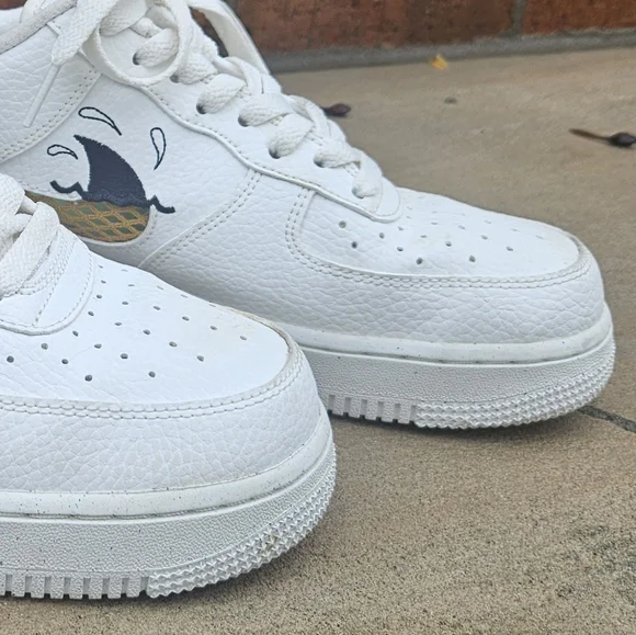 Nike Air Force Low '08 LV8 - Picture 2 of 5